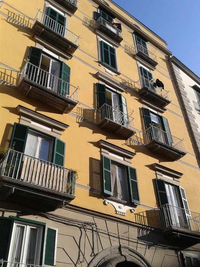 Bed and Breakfast Casa Magà Napoli Esterno foto