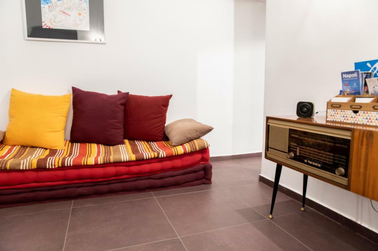 Bed and Breakfast Casa Magà Napoli Esterno foto